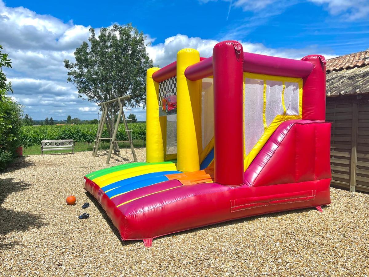 Camping Le Pressoir Petit-Palais-et-Cornemps Bagian luar foto