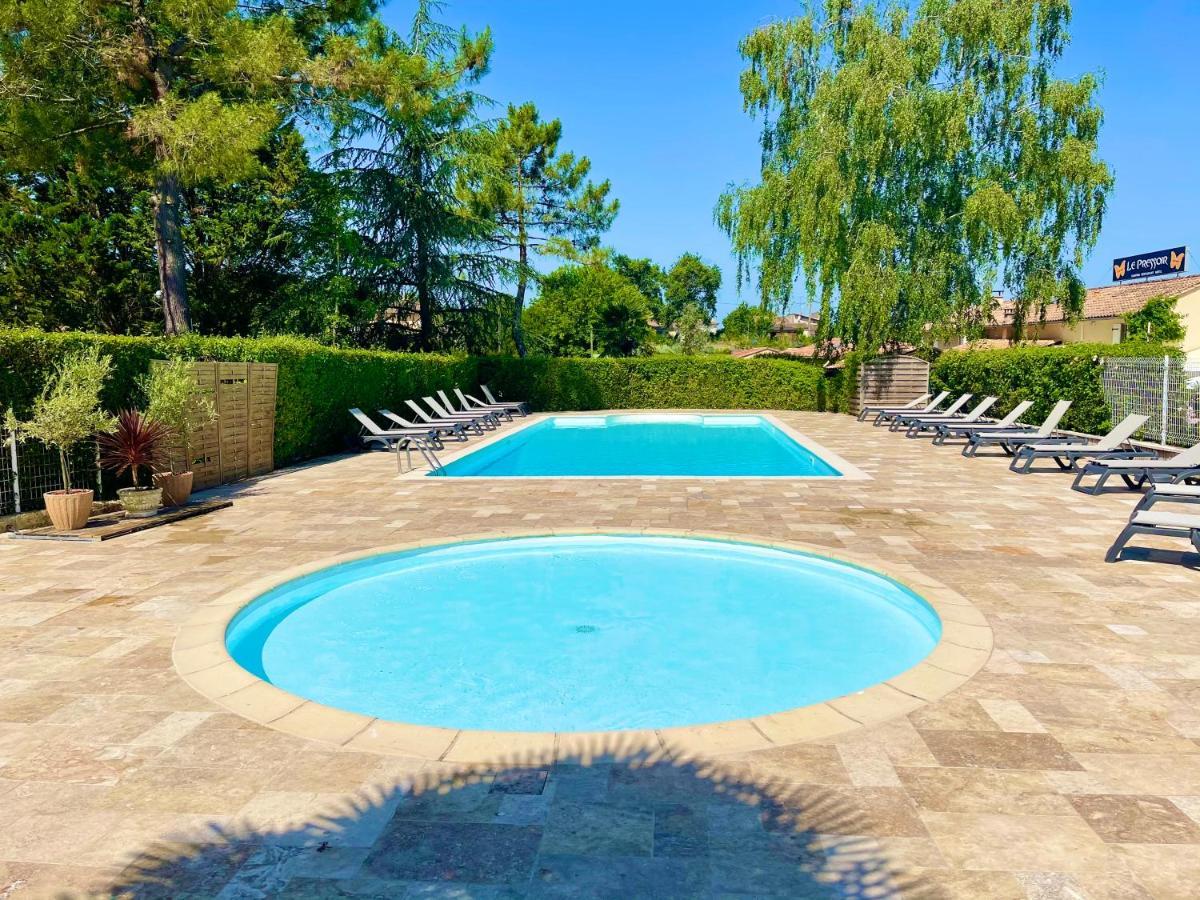 Camping Le Pressoir Petit-Palais-et-Cornemps Bagian luar foto