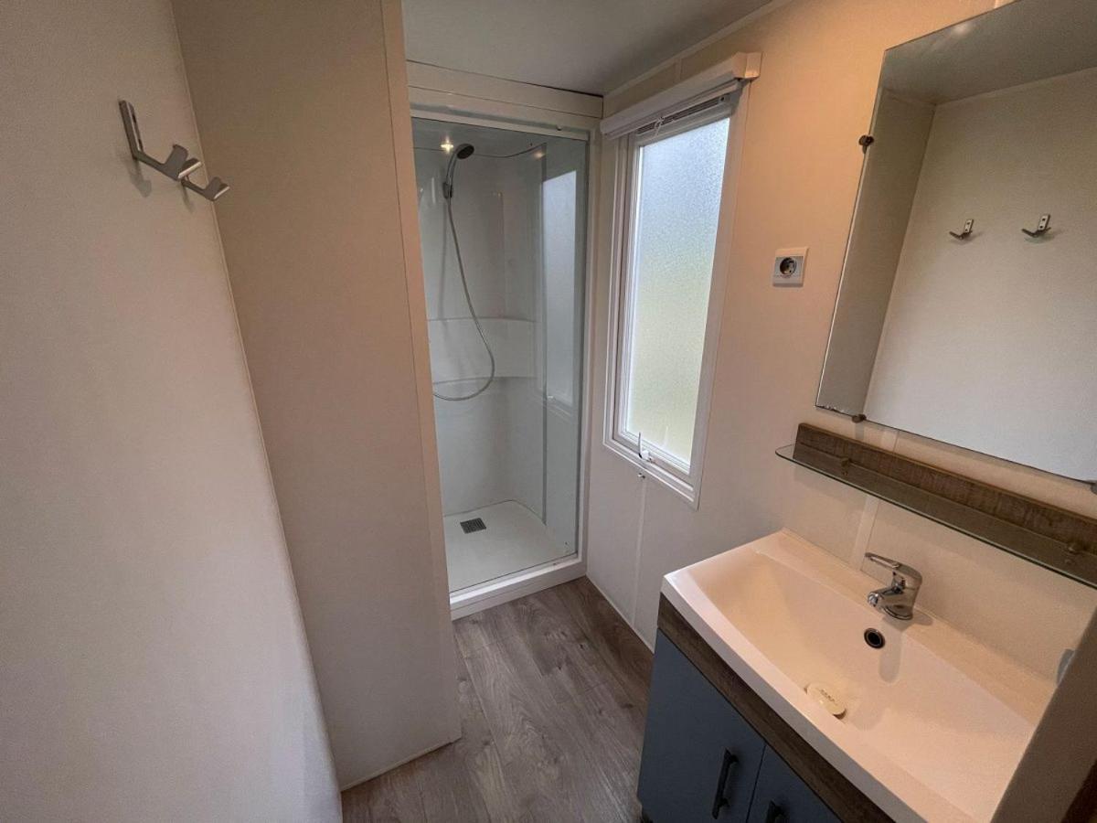 Camping Le Pressoir Petit-Palais-et-Cornemps Bagian luar foto