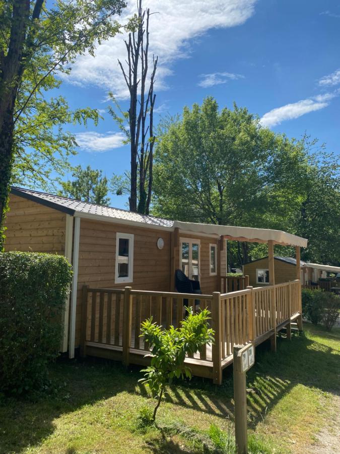 Camping Le Pressoir Petit-Palais-et-Cornemps Bagian luar foto